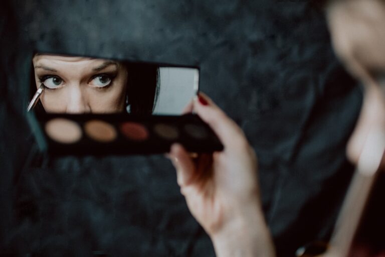 Makeup Tips and Tricks for Achieving a Natural Everyday Look